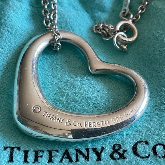 Tiffany Elsa Pretti Large open heart silver necklace - Picture 1 of 6
